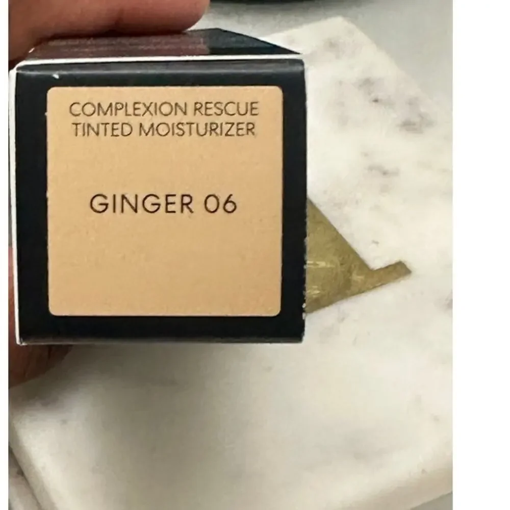 BareMinerals Complexion Rescue Matte Tinted Moisturizer Ginger 06 SPF 30 Mini